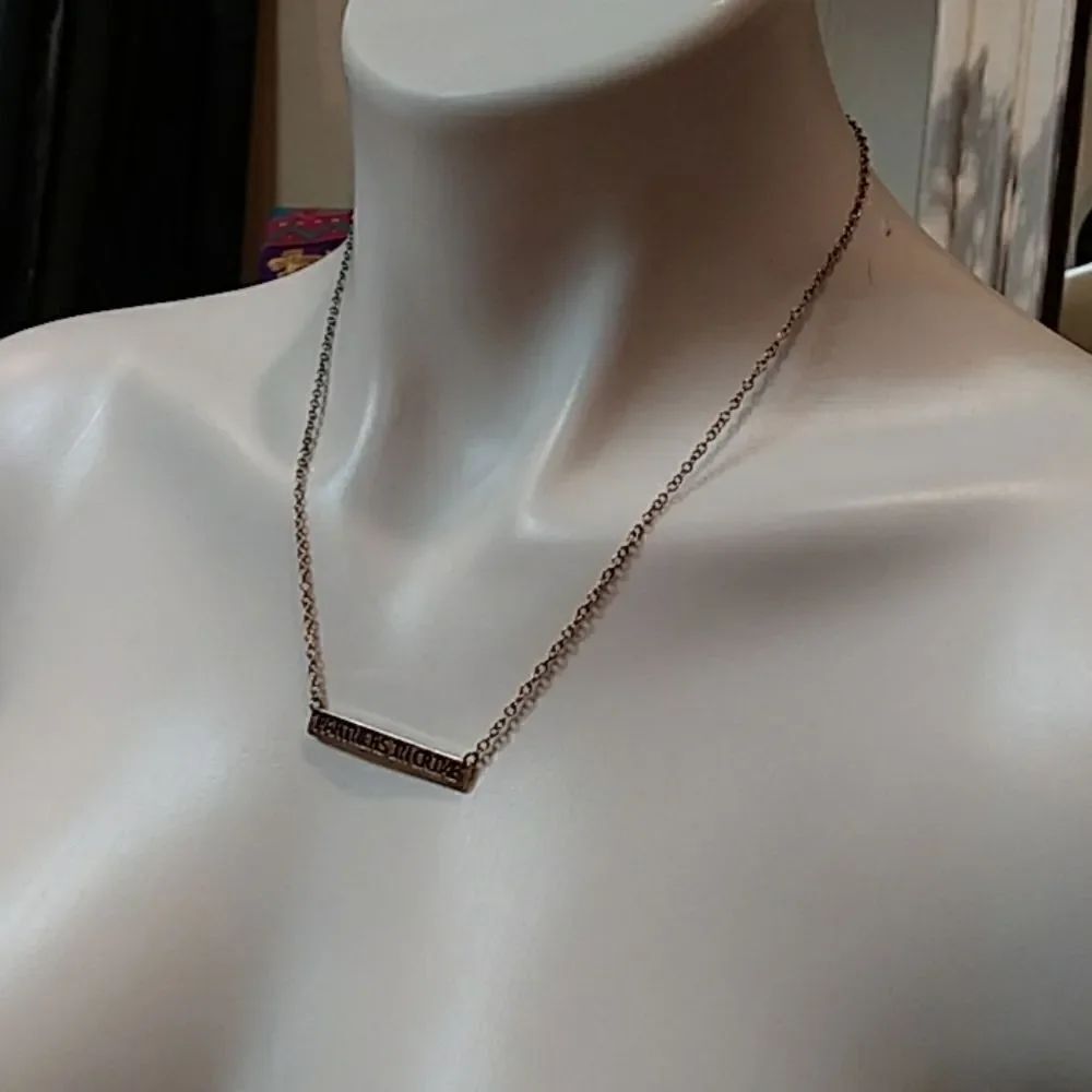 Icing Neckles - Picture 2 of 6